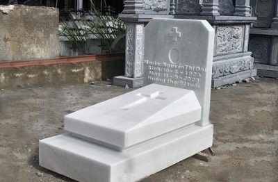 Mẫu mộ bằng đá trắng theo công giáo