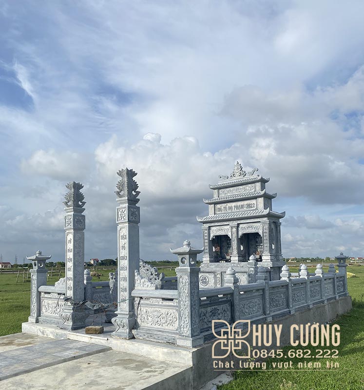 khu lăng mộ đá xanh đen tại Hưng Yên
