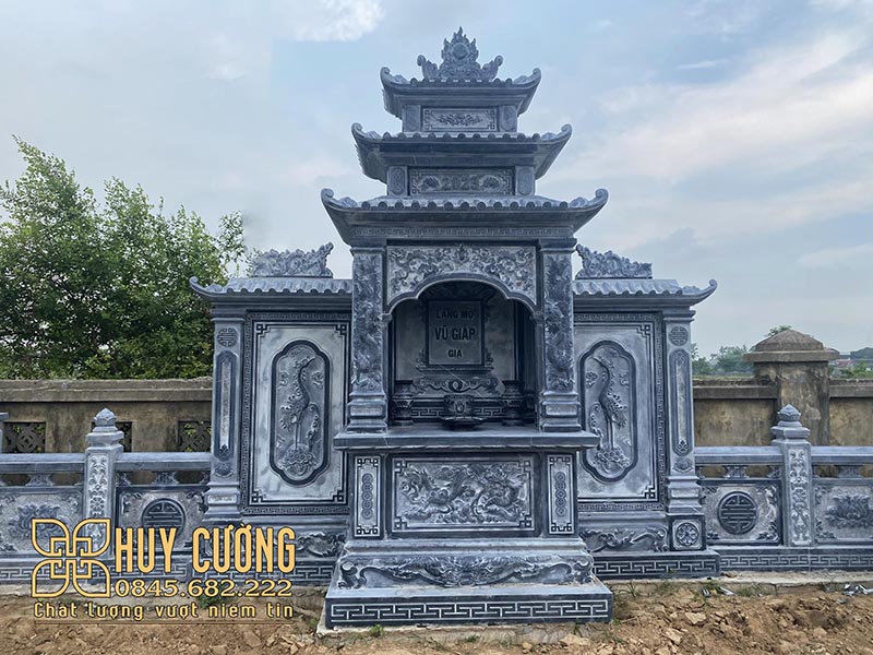 Am thờ bằng đá nguyên khối Quảng Ninh